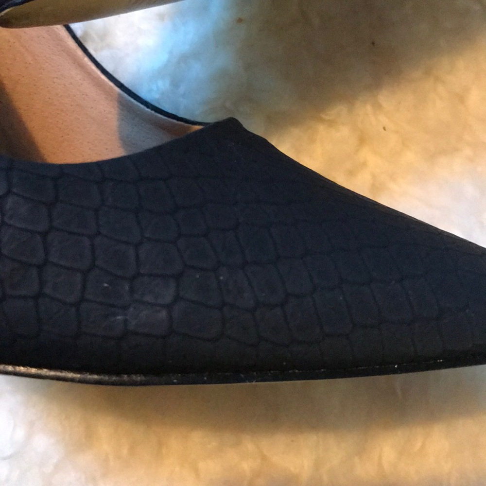 Black Snakeskin Patterned Pumps - image 2